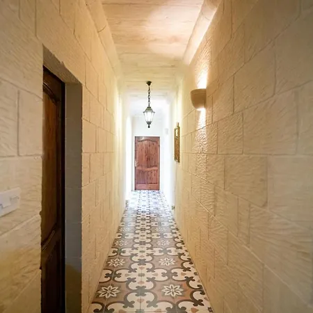 5 Bedroom With Private Pool